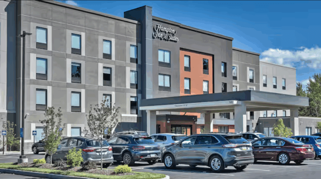 Hampton Inn & Suites - Keene, NH